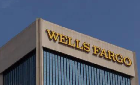 富国银行上调标普500指数目标位